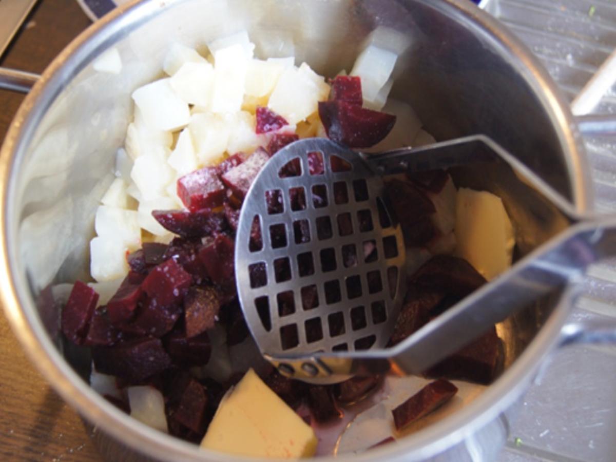 Kohlrabi-Schnitzel mit Brokkoli und Rote Bete-Sellerie-Stampf - Rezept - Bild Nr. 7174