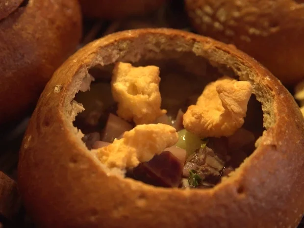 Lombardische Suppe in gebackenem Brot - Rezept - Bild Nr. 7162