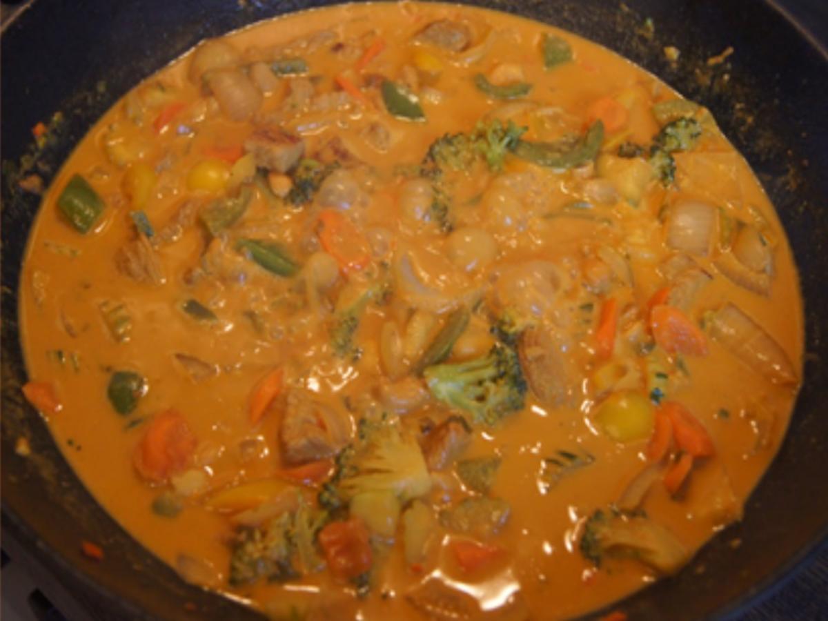 Putenbrustfilet-Gemüse-Curry mit gelben Jasmin Reis - Rezept - Bild Nr. 7189