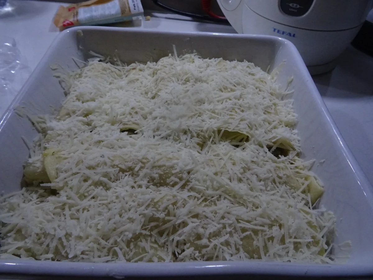 Crespelle alla Fiorentina e salsa di Pomodoro - Rezept - Bild Nr. 7197