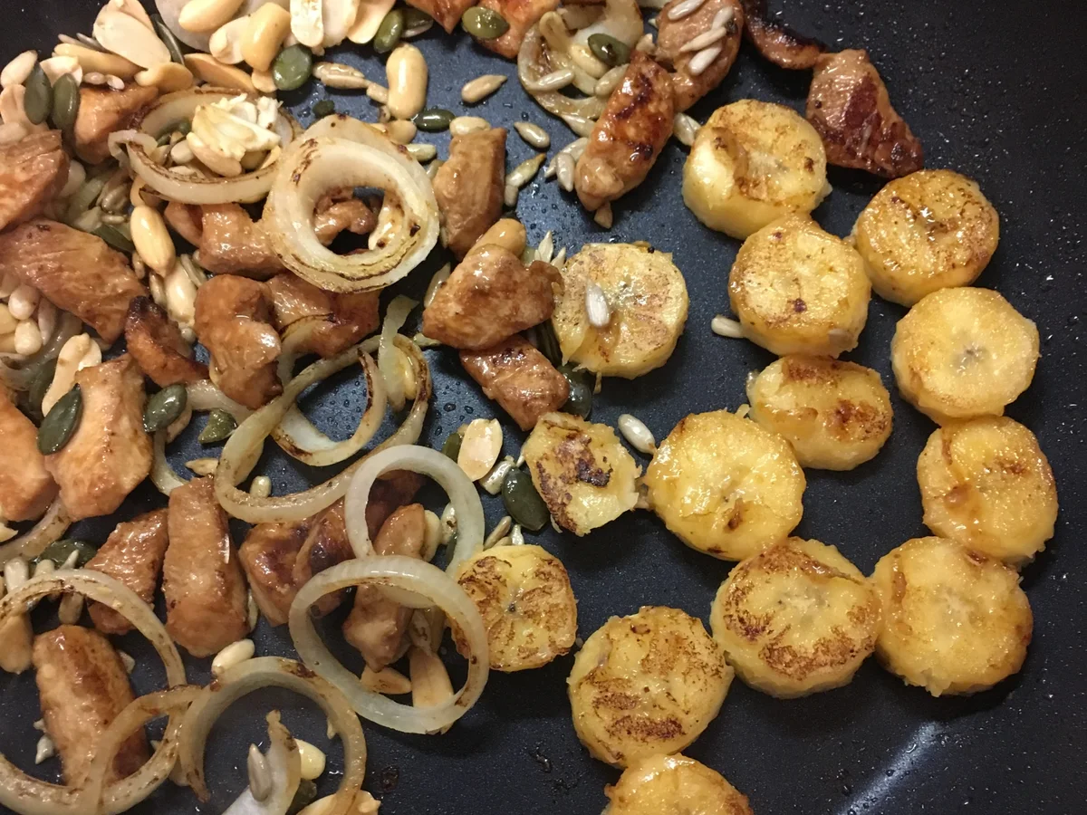 Rezept: Exotischer Hähnchensalat Bild Nr. 7197 Exotischer Hähnchensalat - Rezept - Bild Nr. 7197