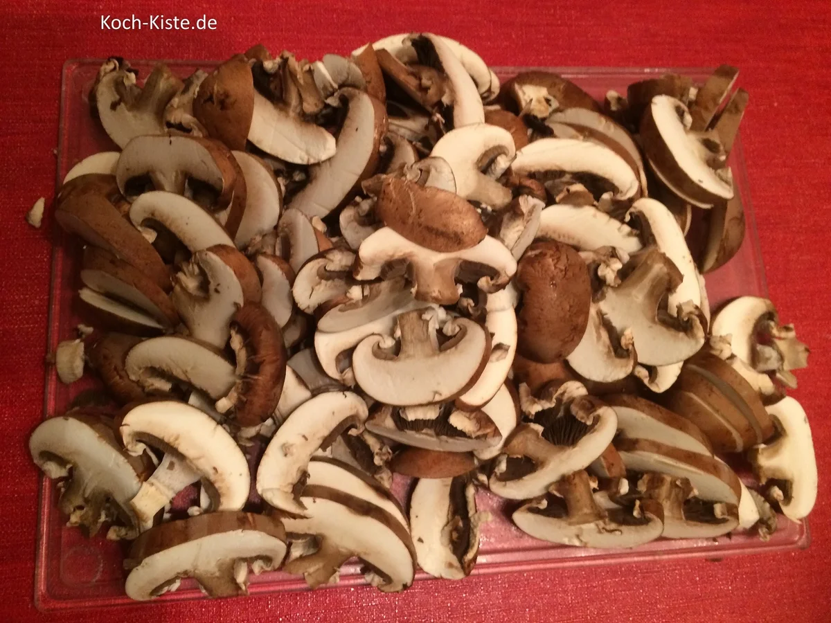 Schnitzel in Champignonsoße mit Knusperkartoffeln - Rezept - Bild Nr. 7196