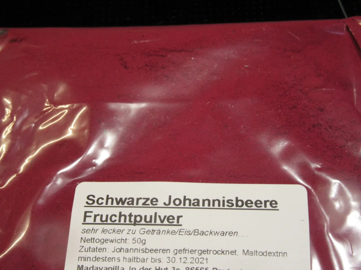 Rezept: Backen: Schokobiskuitrolle mit Johannisbeer-Schmand Bild Nr. 7206 Backen: Schokobiskuitrolle mit Johannisbeer-Schmand - Rezept - Bild Nr. 7206