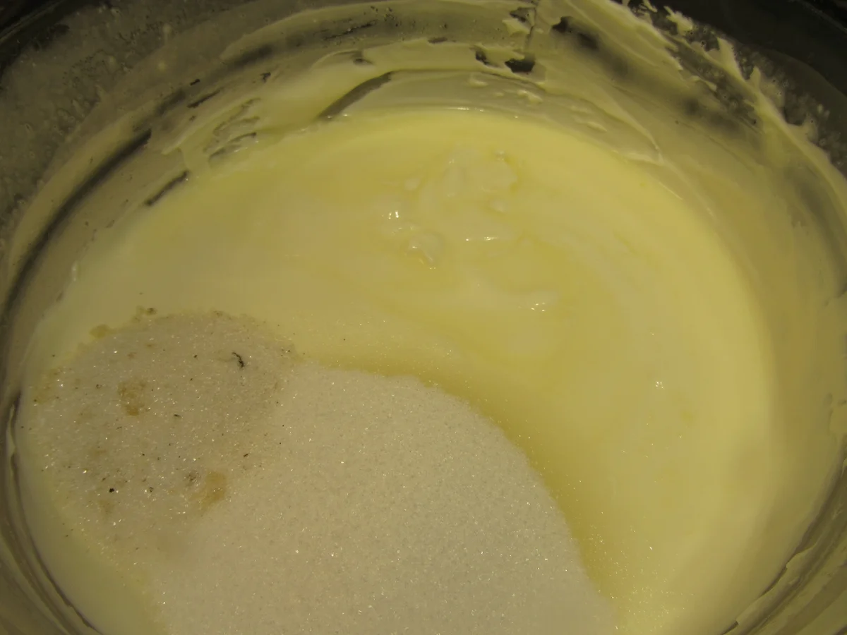 Rezept: Backen: Schokobiskuitrolle mit Johannisbeer-Schmand Bild Nr. 7207 Backen: Schokobiskuitrolle mit Johannisbeer-Schmand - Rezept - Bild Nr. 7207