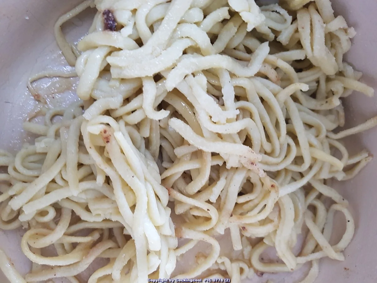 Rezept: Tomatennudeln (Tagliatelle) Bild Nr. 4 Tomatennudeln (Tagliatelle) - Rezept - Bild Nr. 4