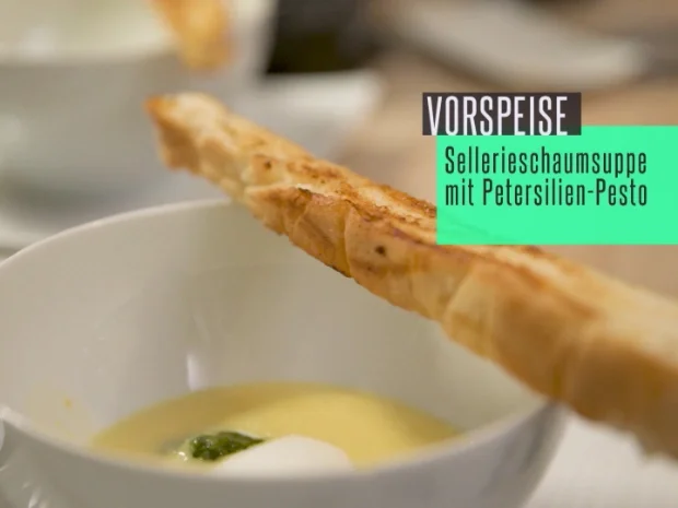 Rezept: Sellerieschaumsüppchen mit Petersilienpesto Bild Nr. 2 Sellerieschaumsüppchen mit Petersilienpesto - Rezept - Bild Nr. 2