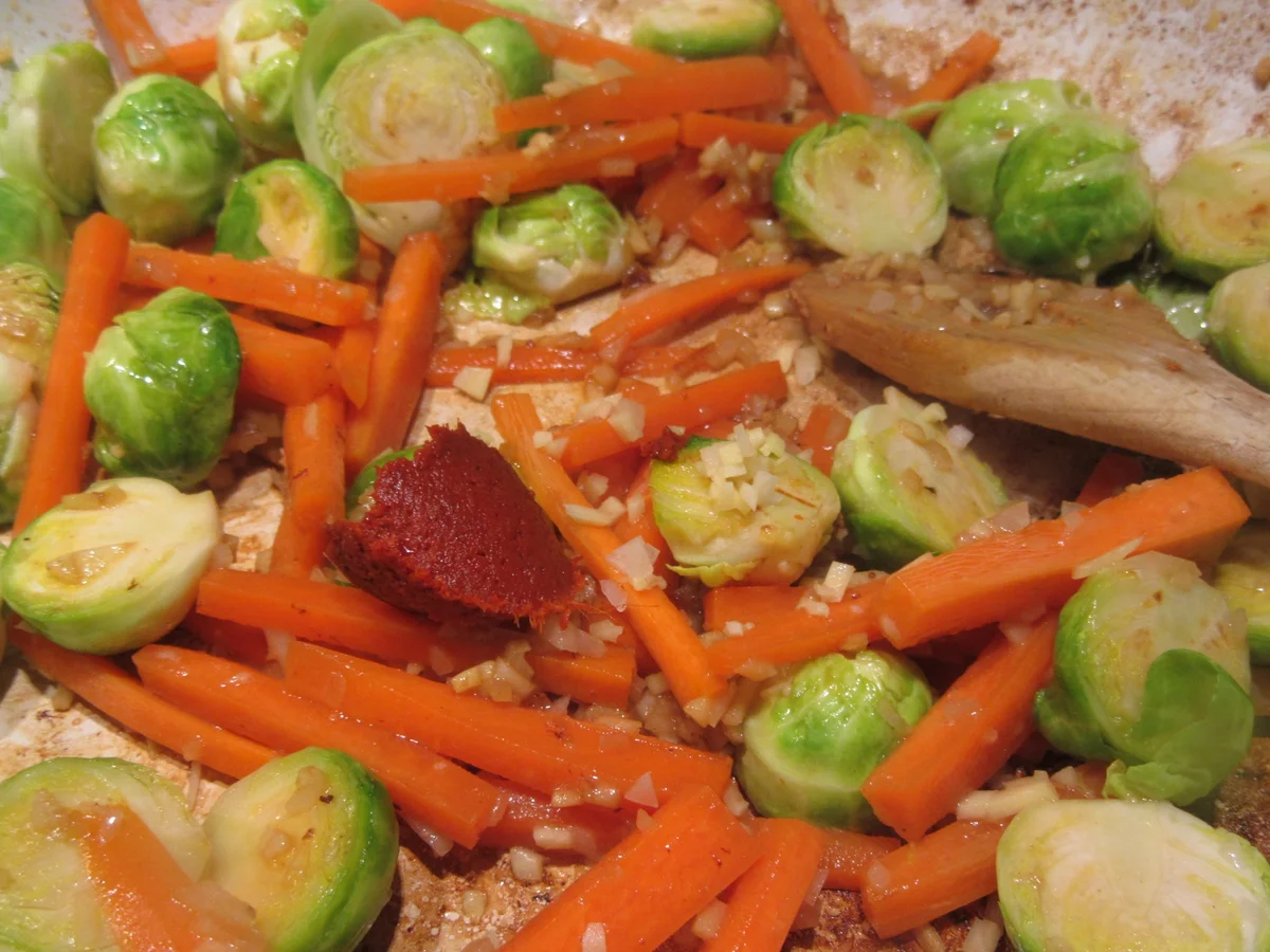 Rezept: Suppen: Rosenkohlsuppe mit Glasnudeln Bild Nr. 7208 Suppen: Rosenkohlsuppe mit Glasnudeln - Rezept - Bild Nr. 7208