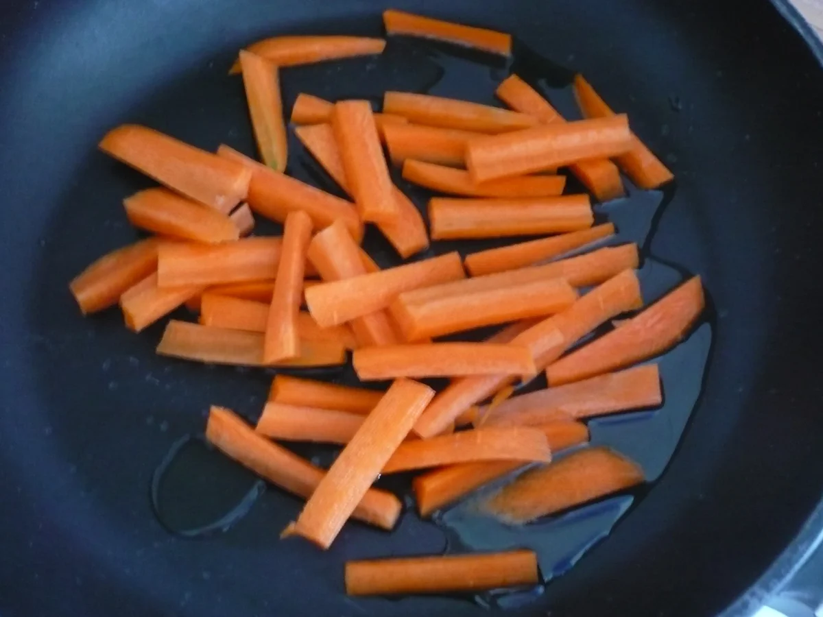 Rezept: Asia - Salat mit Parmesan - Souffle´ Bild Nr. 7217 Asia - Salat mit Parmesan - Souffle´ - Rezept - Bild Nr. 7217