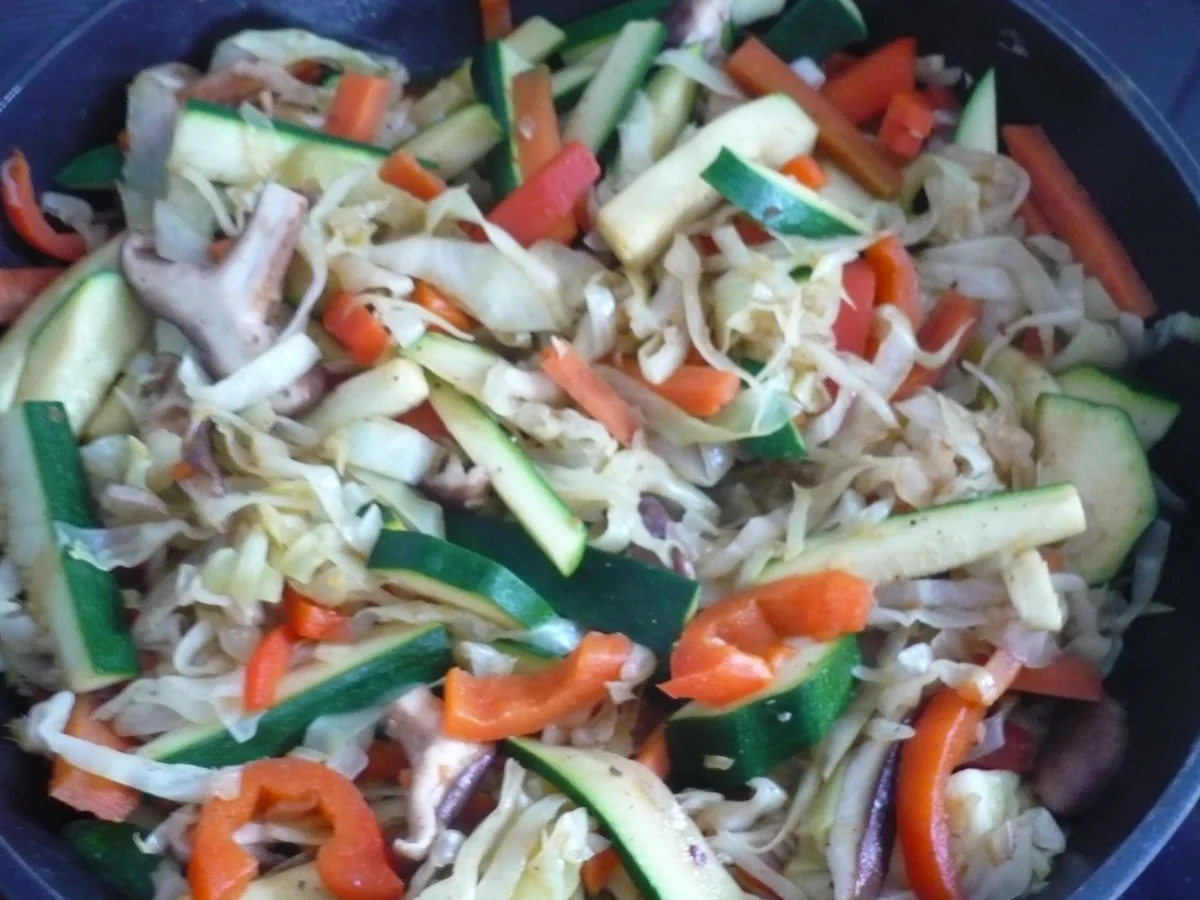 Rezept: Asia - Salat mit Parmesan - Souffle´ Bild Nr. 7224 Asia - Salat mit Parmesan - Souffle´ - Rezept - Bild Nr. 7224