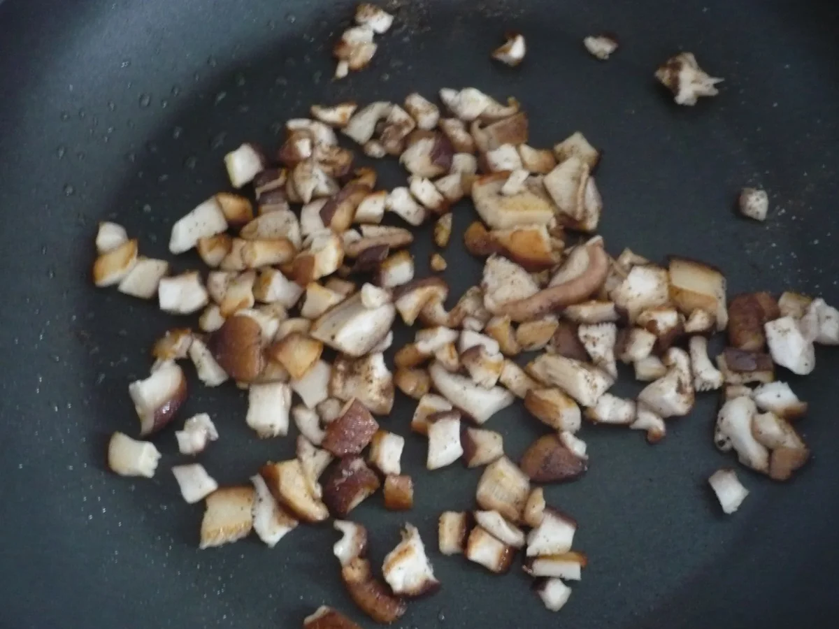 Rezept: Asia - Salat mit Parmesan - Souffle´ Bild Nr. 7225 Asia - Salat mit Parmesan - Souffle´ - Rezept - Bild Nr. 7225