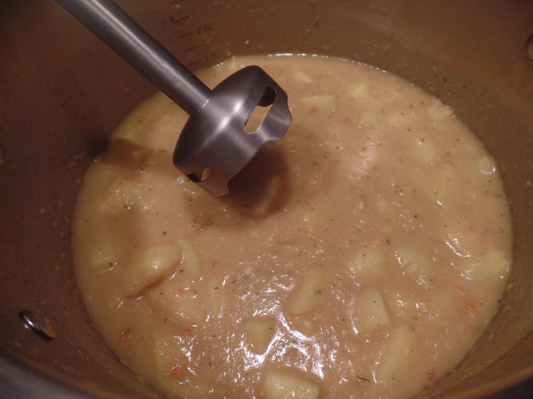 Kartoffel-Erbsen-Suppe mit Ei - Rezept mit Bild - kochbar.de