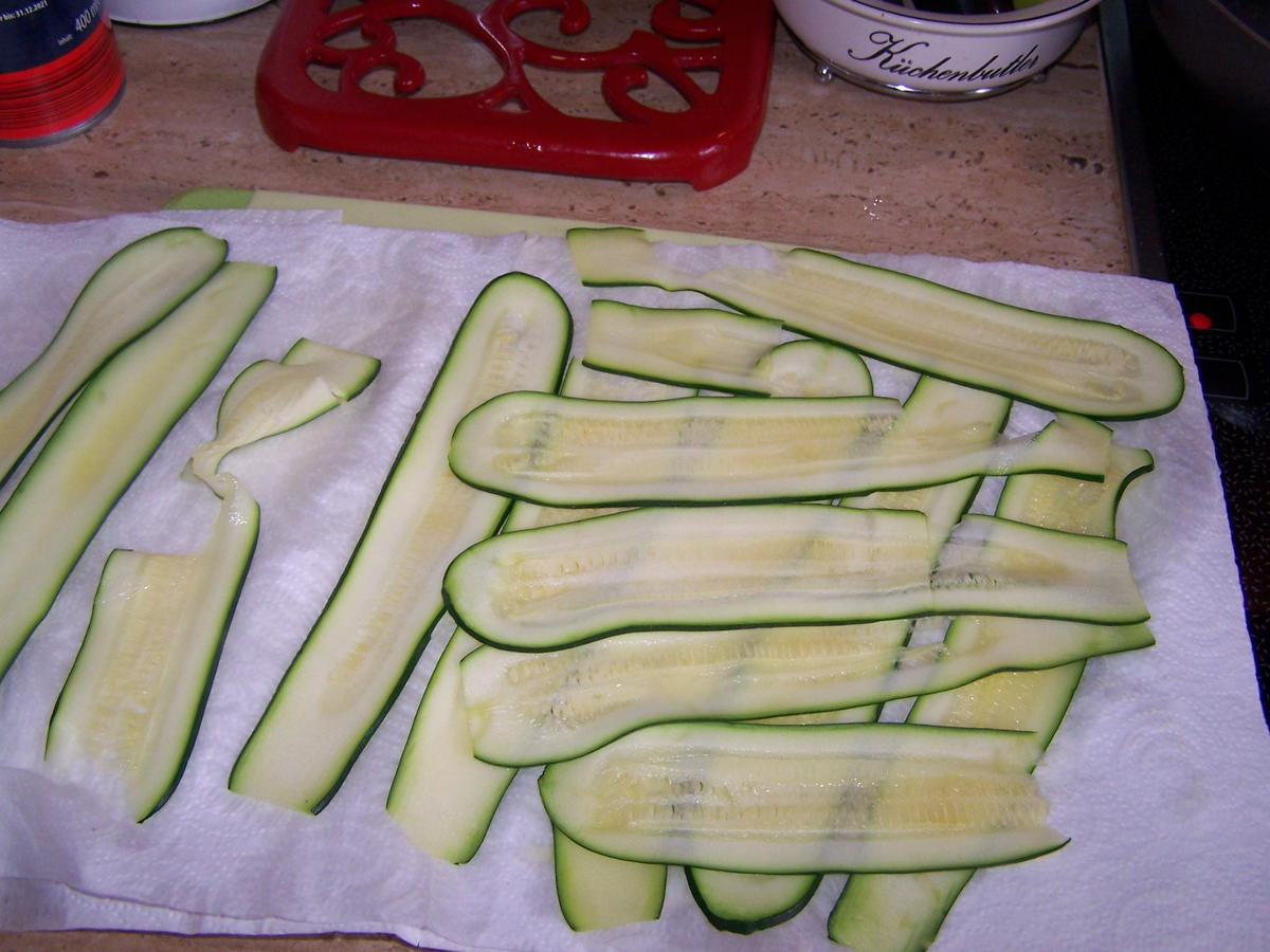 Seelachs Röllchen im Zucchini Mantel - einfach - von Schmetterling4