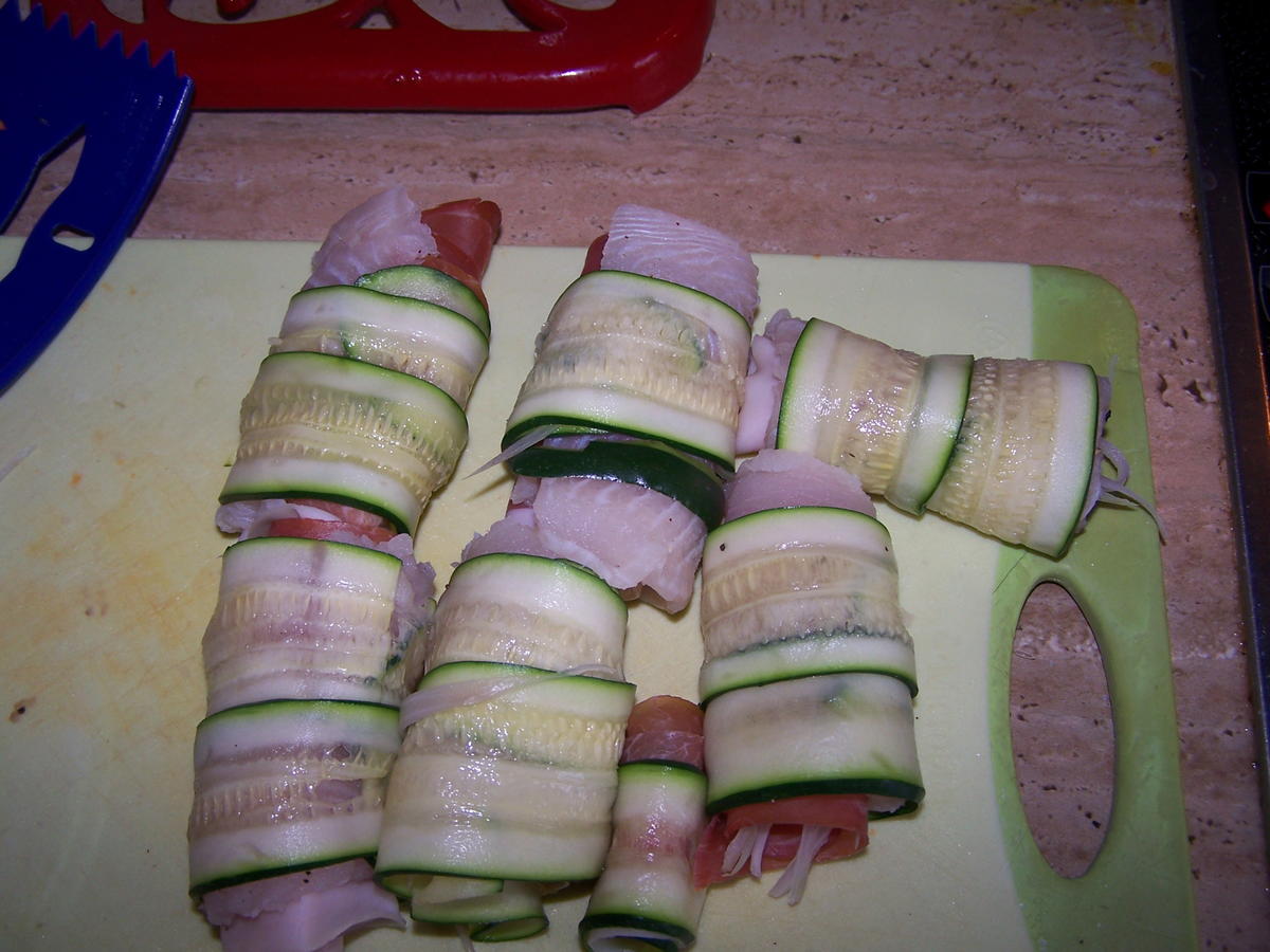 Seelachs Röllchen im Zucchini Mantel - einfach - von Schmetterling4