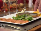 „Trilogie vom Saibling“: Hausgebeizter Saibling mit kleinem Wildkräutersalat, - Rezept - Bild Nr. 7296