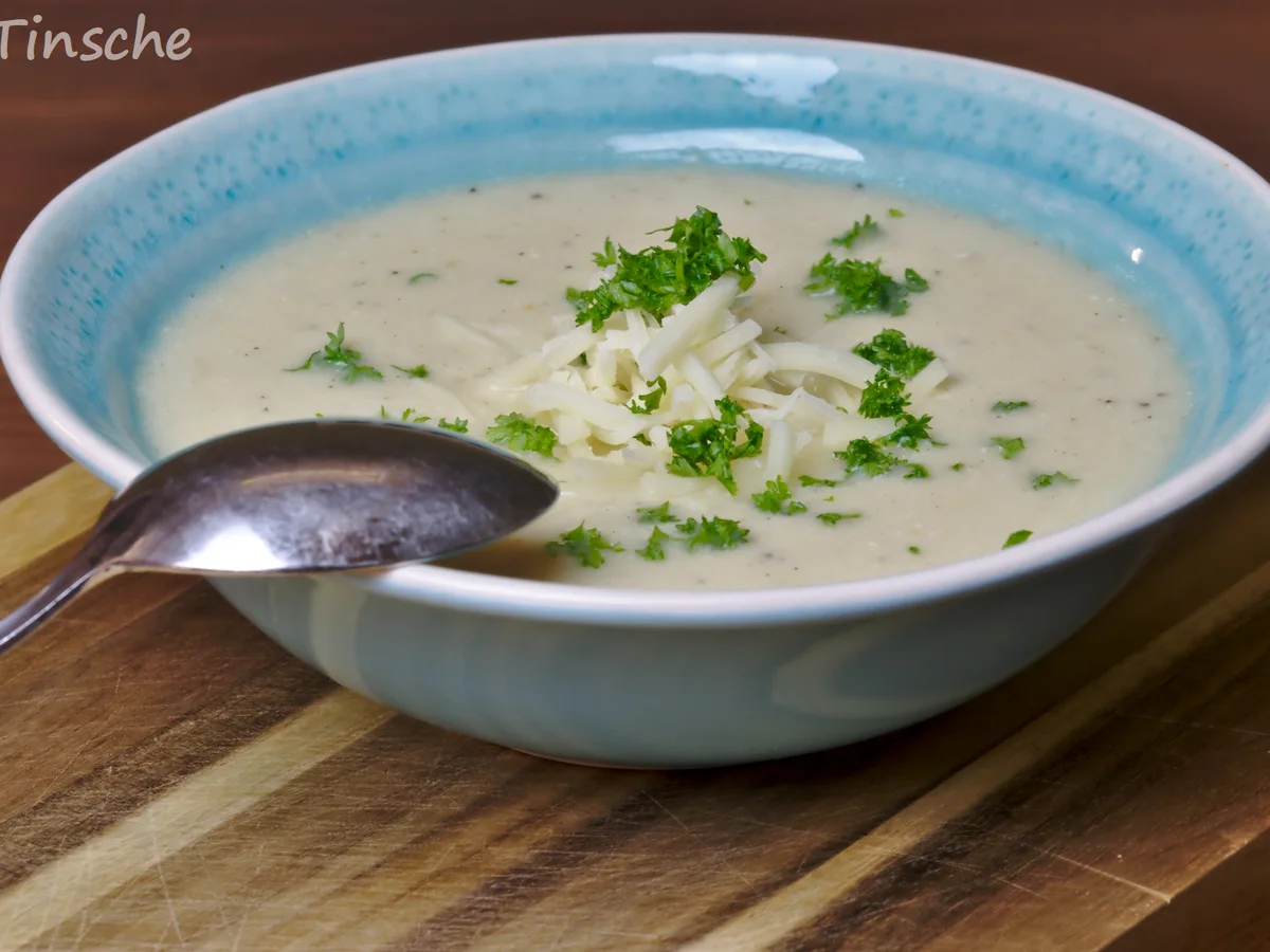 Rezept: Kohlrabi-Kartoffelsüppchen mit Käse Bild Nr. 5 Kohlrabi-Kartoffelsüppchen mit Käse - Rezept - Bild Nr. 5