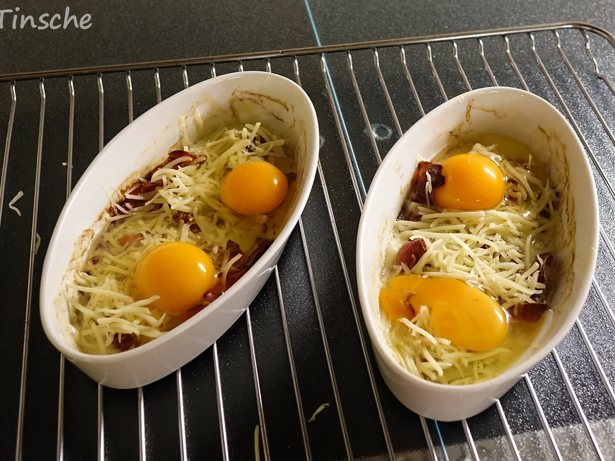 Rezept: Überbackene Käse-Speck-Eier Bild Nr. 5 Überbackene Käse-Speck-Eier - Rezept - Bild Nr. 5