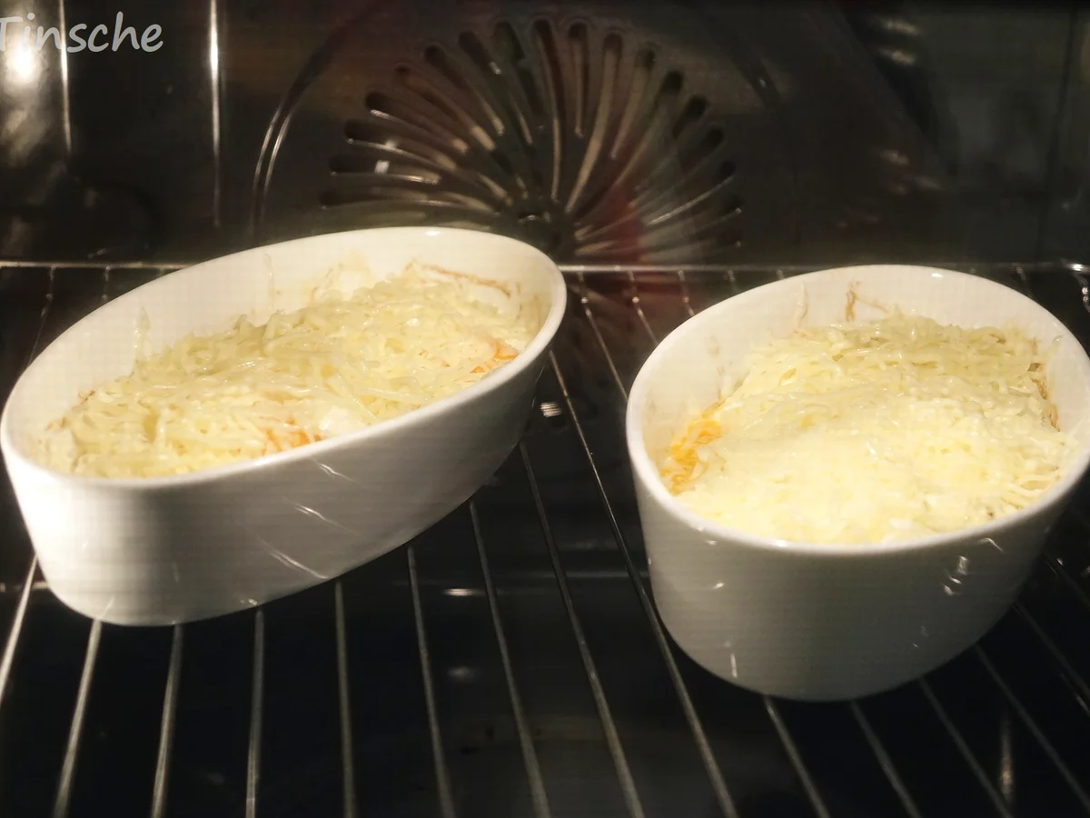 Rezept: Überbackene Käse-Speck-Eier Bild Nr. 7 Überbackene Käse-Speck-Eier - Rezept - Bild Nr. 7