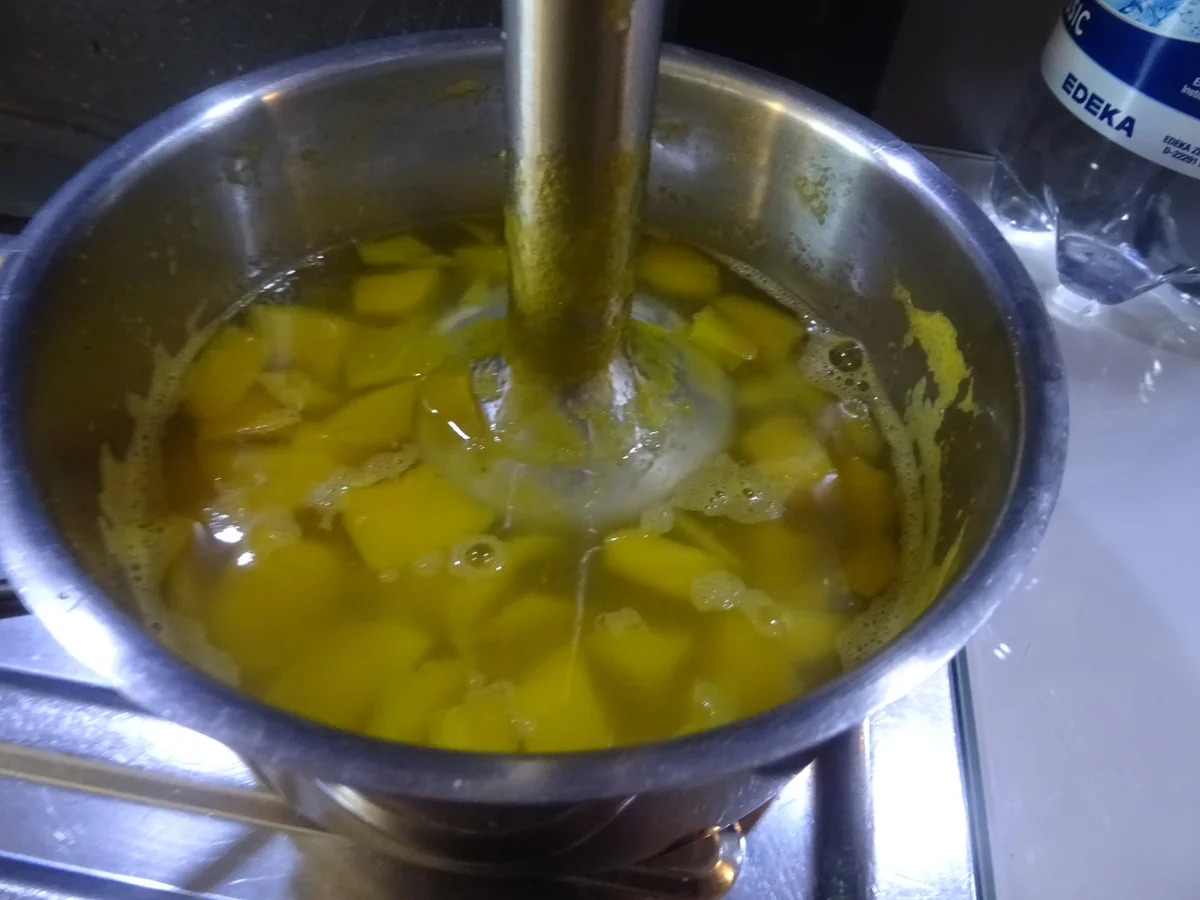 Rezept: Mango-Lassi-Torte Bild Nr. 7572 Mango-Lassi-Torte - Rezept - Bild Nr. 7572