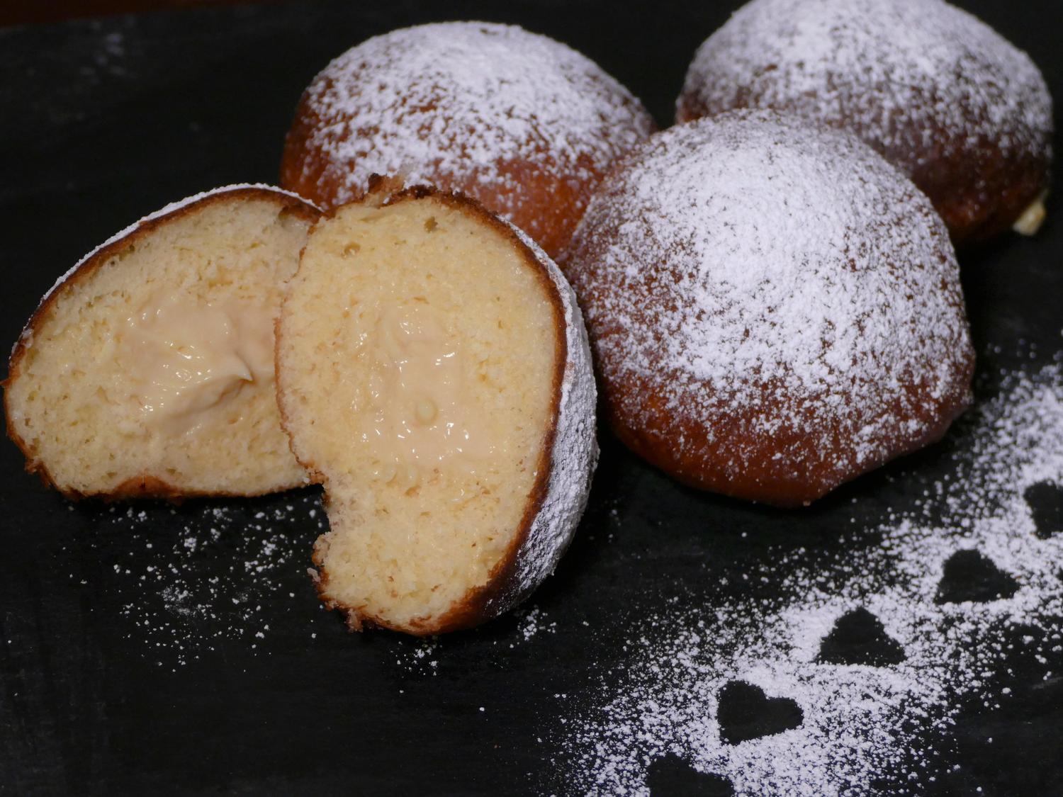 Berliner Fluffiger Berliner (Krapfen) selber herstellen - Rezept mit ...