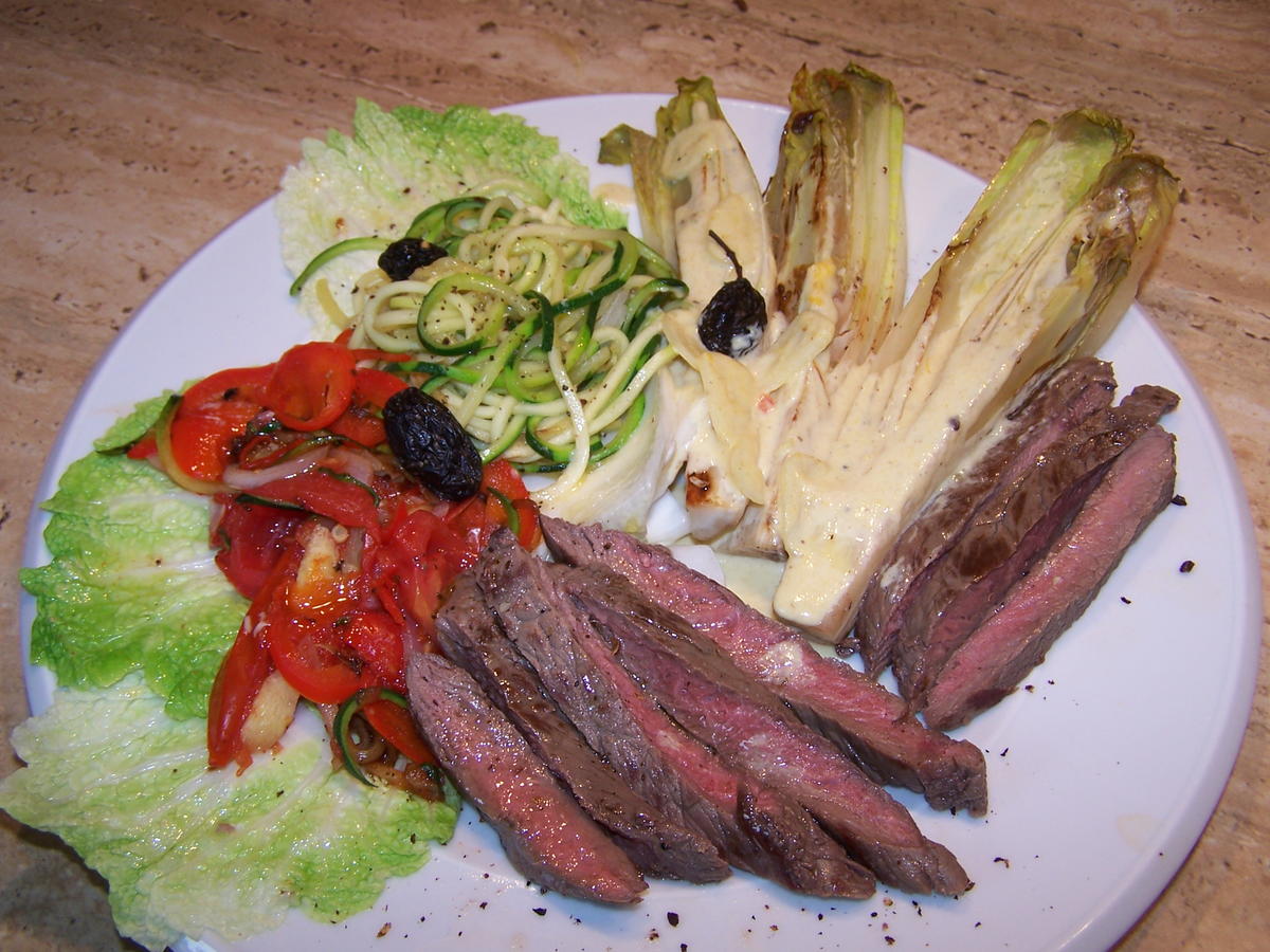 Buntes Gemüse mit einem Rinder Steak und einem Fantasie Sößchen - Rezept - Bild Nr. 7567