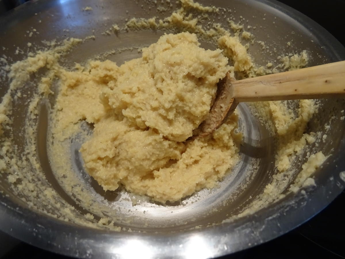 Kalbs-Involtini, Parmesan-Soße und Polenta-Sticks - Rezept - Bild Nr. 7580