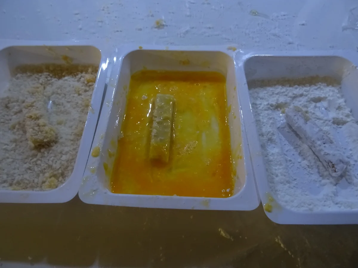 Kalbs-Involtini, Parmesan-Soße und Polenta-Sticks - Rezept - Bild Nr. 7584