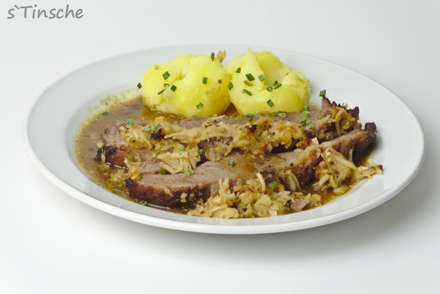 Rinderbrust geschmort in Cidre mit Meerrettich-Apfel-Kruste - Rezept ...