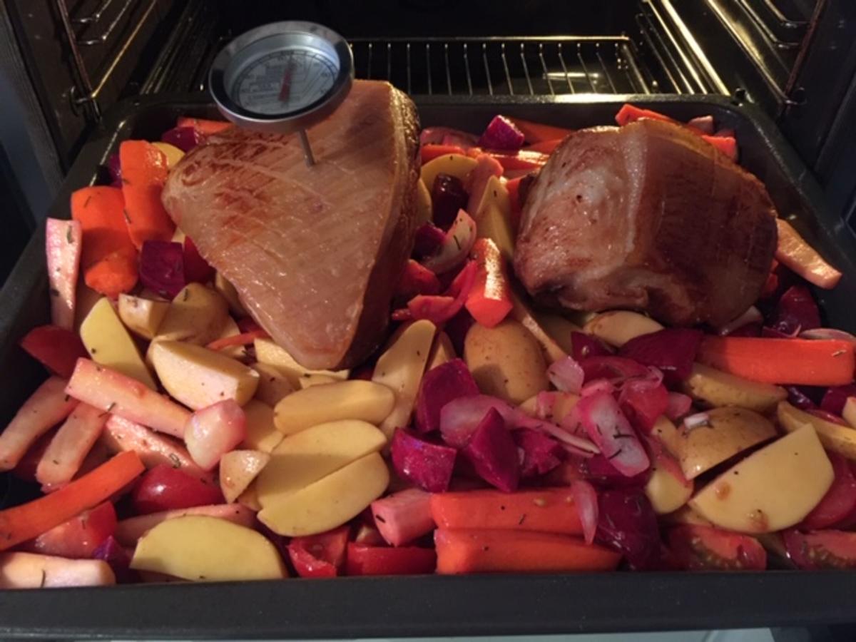 Schweinebraten Krustenbraten Auf Winter Ofen Gemuse Einfach Endgeil Rezept Kochbar De