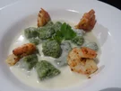 Ricotta-Spinat-Gnocchi mit Gorgonzola-Soße und Knoblauchgarnelen - Rezept - Bild Nr. 7600