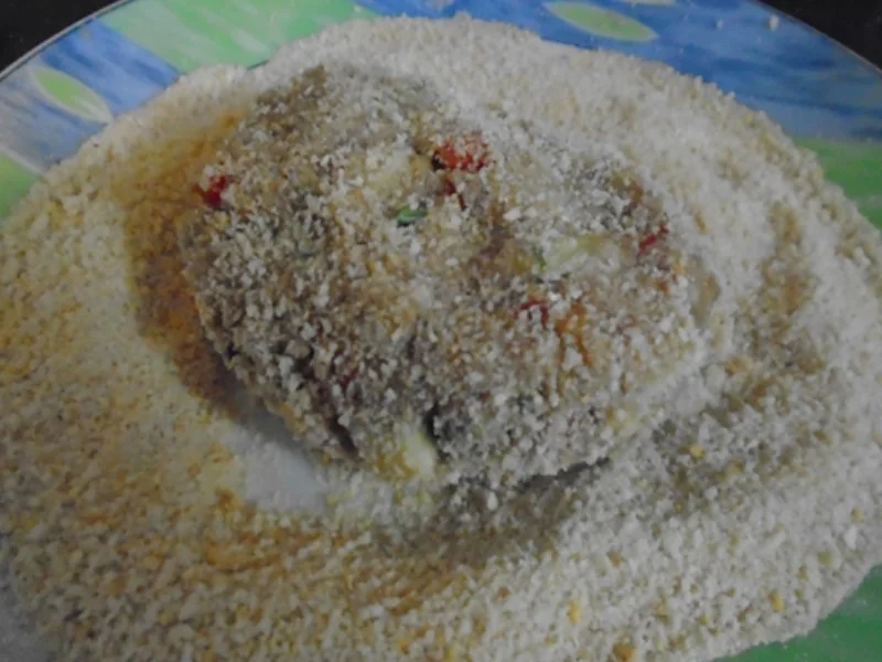 Pikante Rindermett Buletten mit Rotkohl, Pastinaken-Kartoffel-Stampf und Sauce - Rezept - Bild Nr. 7