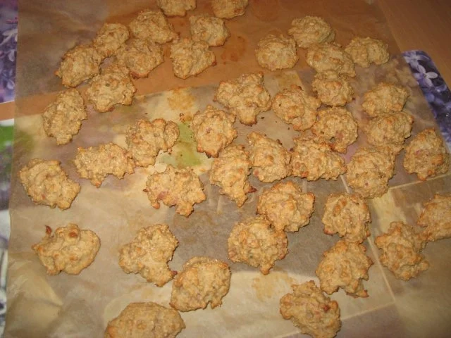 Rezept: Hundekekse....Einfache Kekshappen Bild Nr. 2 Hundekekse....Einfache Kekshappen - Rezept - Bild Nr. 2