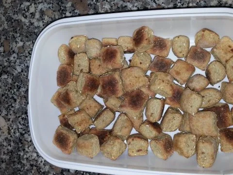 Rezept: Hundekekse....Einfache Kekshappen Bild Nr. 2 Hundekekse....Einfache Kekshappen - Rezept - Bild Nr. 2