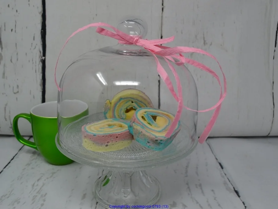 Biskuitrolle "RUCKIZUCKI" und trotzdem ganz schön lecker - Rezept - Bild Nr. 7616