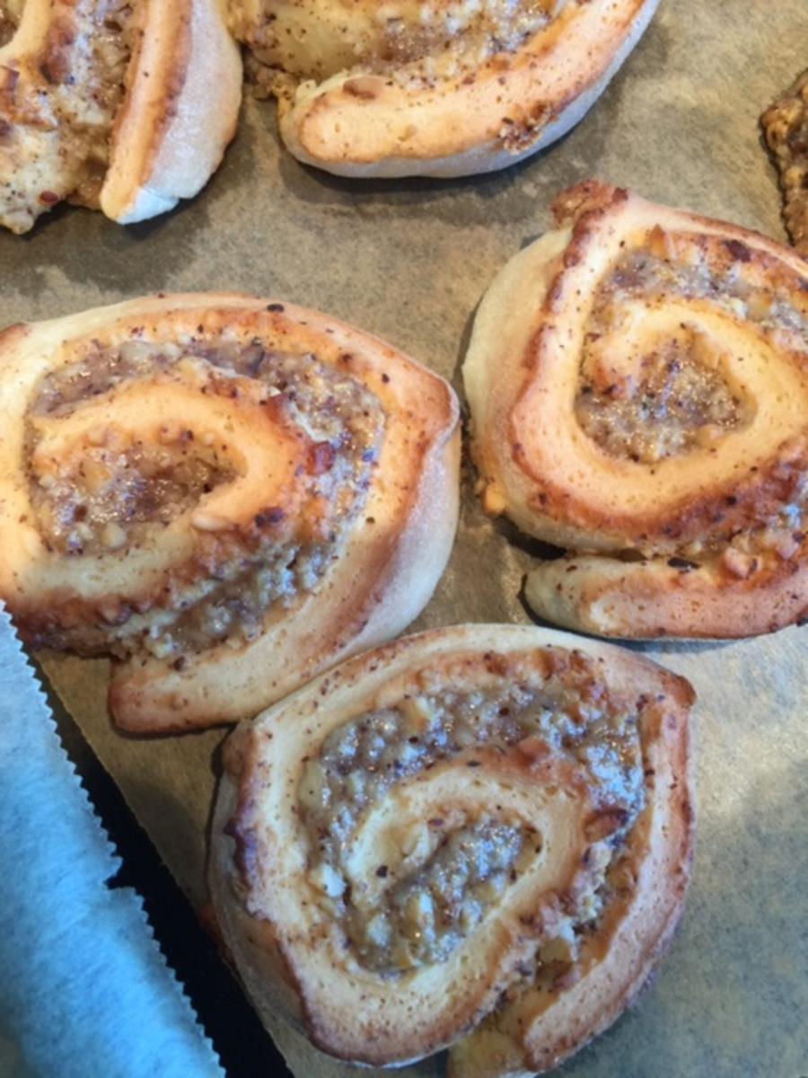 Nuss-Schnecken - einfach und super lecker (ohne Ei) - 30 Stückchen ...