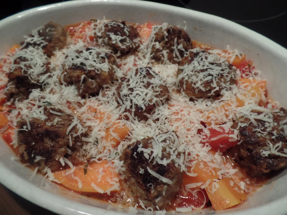 Rezept: Kürbis-Hackbällchen -Auflauf Bild Nr. 7632 Kürbis-Hackbällchen -Auflauf - Rezept - Bild Nr. 7632