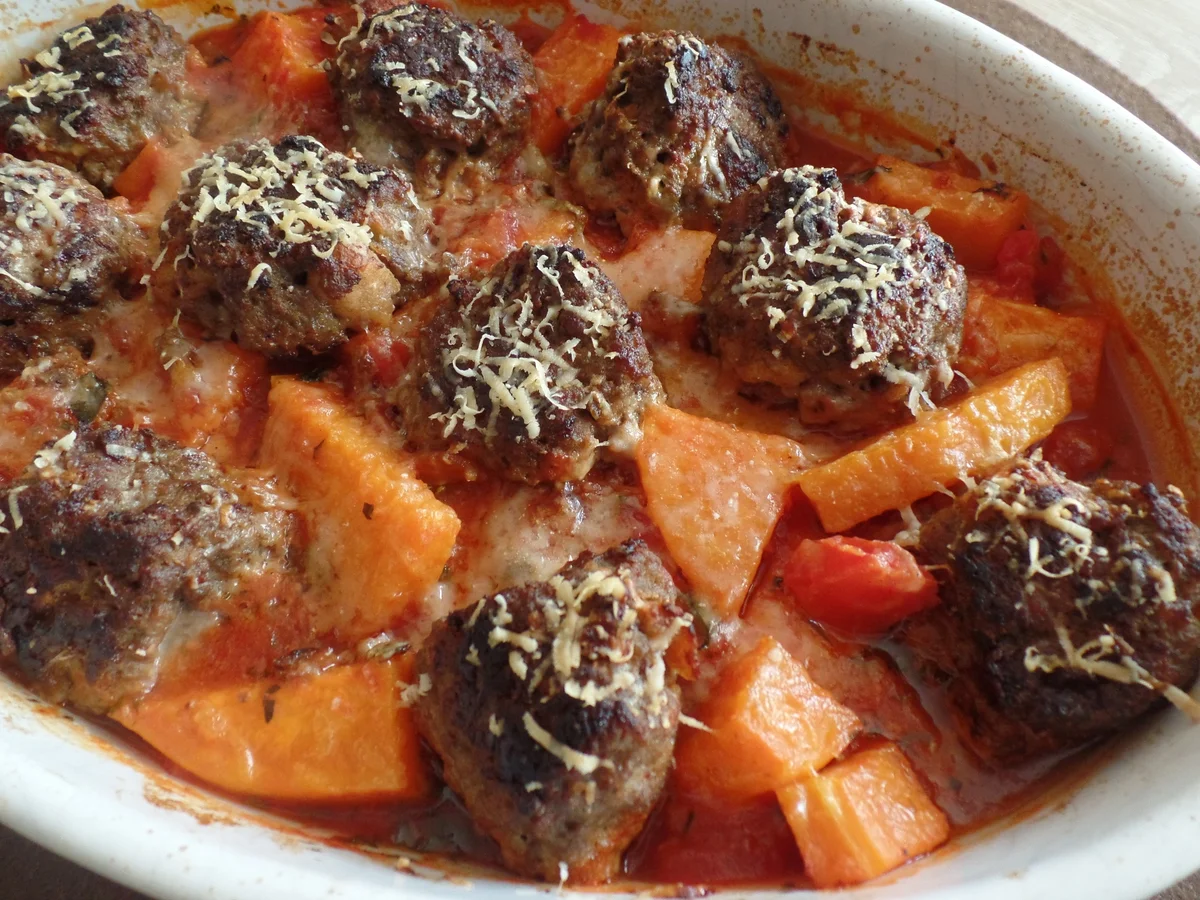 Rezept: Kürbis-Hackbällchen -Auflauf Bild Nr. 7633 Kürbis-Hackbällchen -Auflauf - Rezept - Bild Nr. 7633