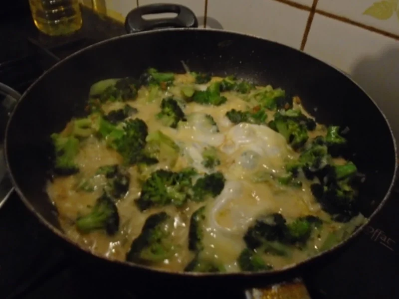 Brokkoli-Ei-Pfanne - Rezept - Bild Nr. 6