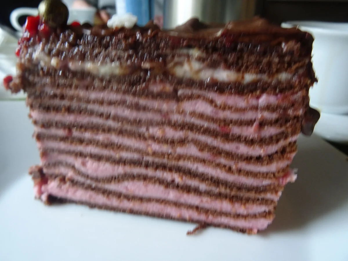 Rezept: Himbeer-Schoko-Schicht-Torte Bild Nr. 7618 Himbeer-Schoko-Schicht-Torte - Rezept - Bild Nr. 7618