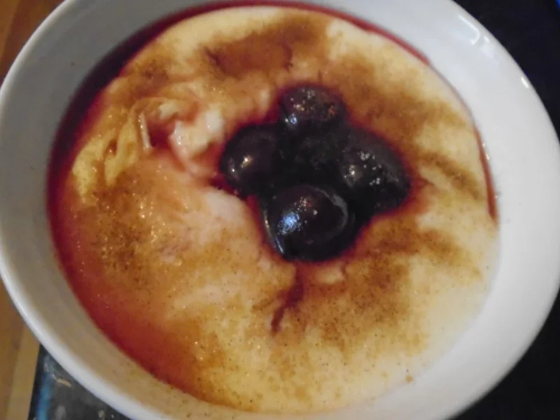 Grießbrei mit heißen Kirschen und Zimt-Zucker - Rezept - Bild Nr. 2