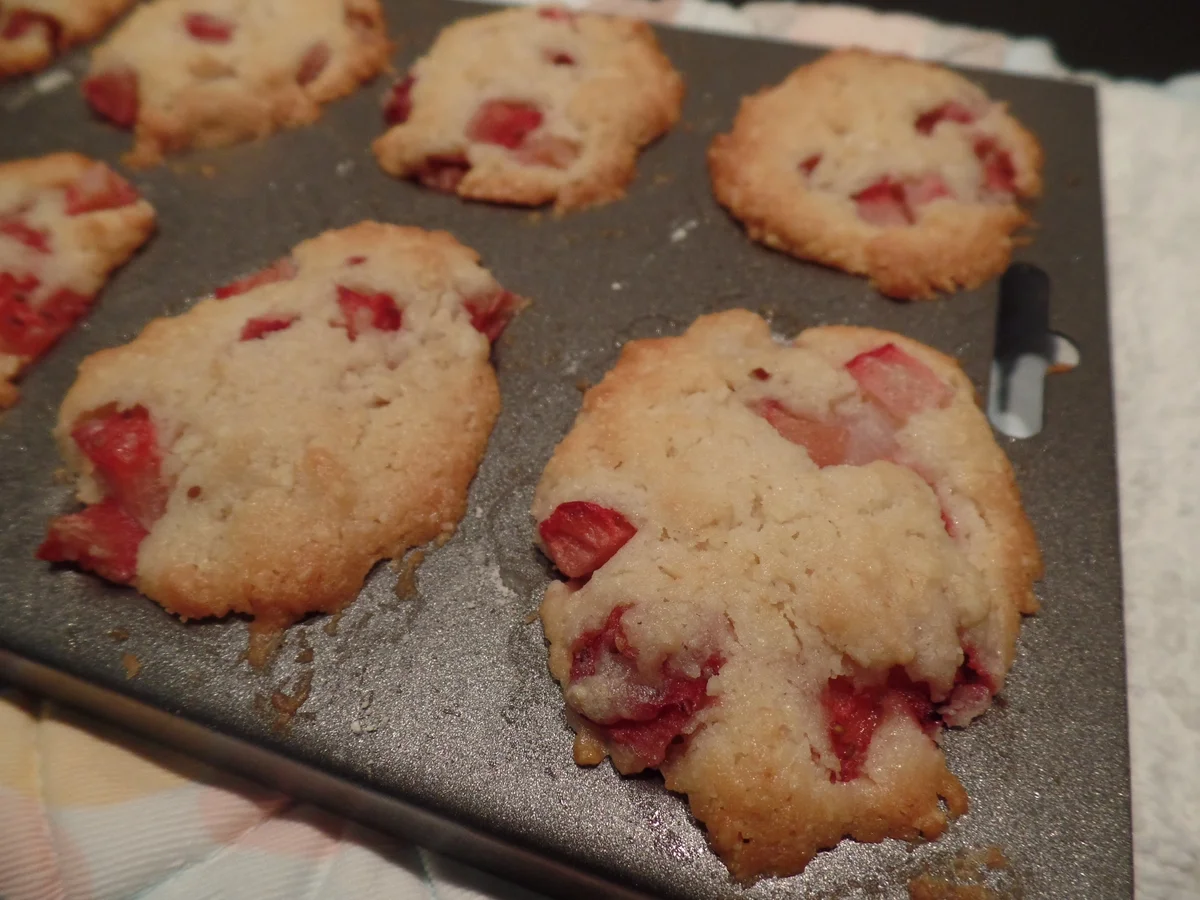 Mandel-Erdbeer-Madeleines mit Obstsalat - Rezept - Bild Nr. 7626