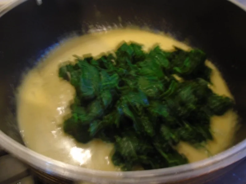 Rezept: Baby-Spinat mit Spiegelei und Kartoffeln Bild Nr. 7 Baby-Spinat mit Spiegelei und Kartoffeln - Rezept - Bild Nr. 7