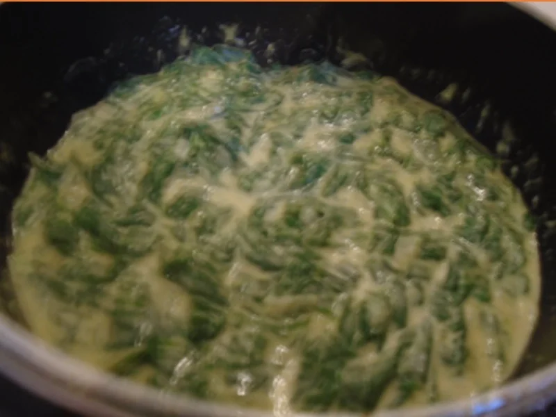 Rezept: Baby-Spinat mit Spiegelei und Kartoffeln Bild Nr. 8 Baby-Spinat mit Spiegelei und Kartoffeln - Rezept - Bild Nr. 8