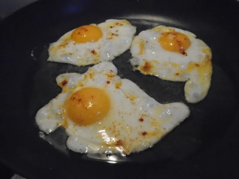 Rezept: Baby-Spinat mit Spiegelei und Kartoffeln Bild Nr. 9 Baby-Spinat mit Spiegelei und Kartoffeln - Rezept - Bild Nr. 9