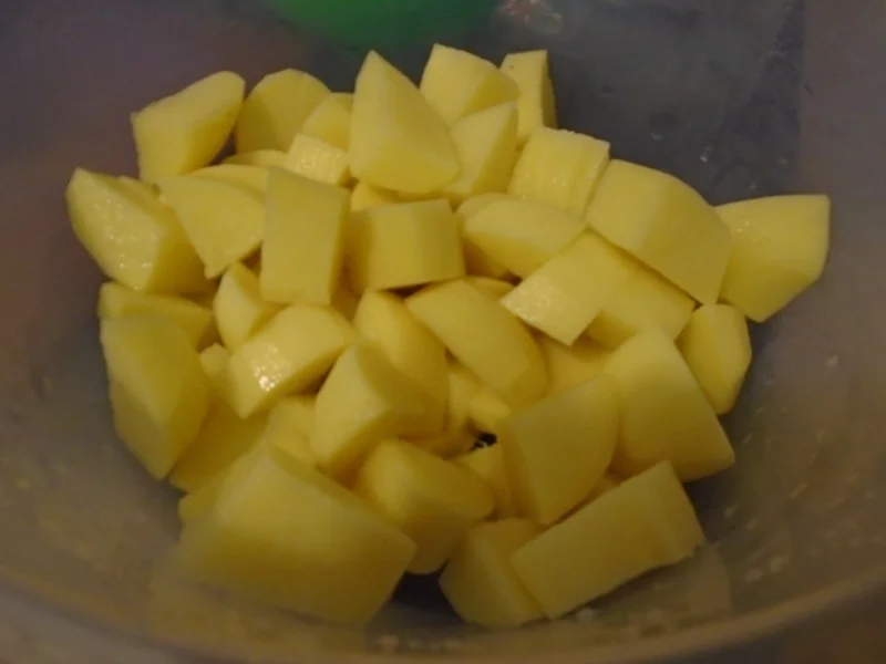 Rezept: Baby-Spinat mit Spiegelei und Kartoffeln Bild Nr. 10 Baby-Spinat mit Spiegelei und Kartoffeln - Rezept - Bild Nr. 10