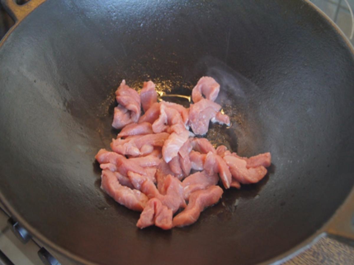 Gemüse-Schweinefilet-Wok mit gelben Drillingen - Rezept - Bild Nr. 5