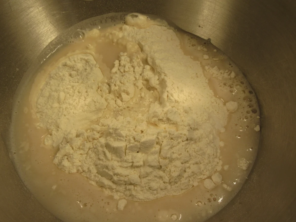 Pikantes Backen: Pizzateig, der 364igste  - "A la Napoli" - Rezept - Bild Nr. 2