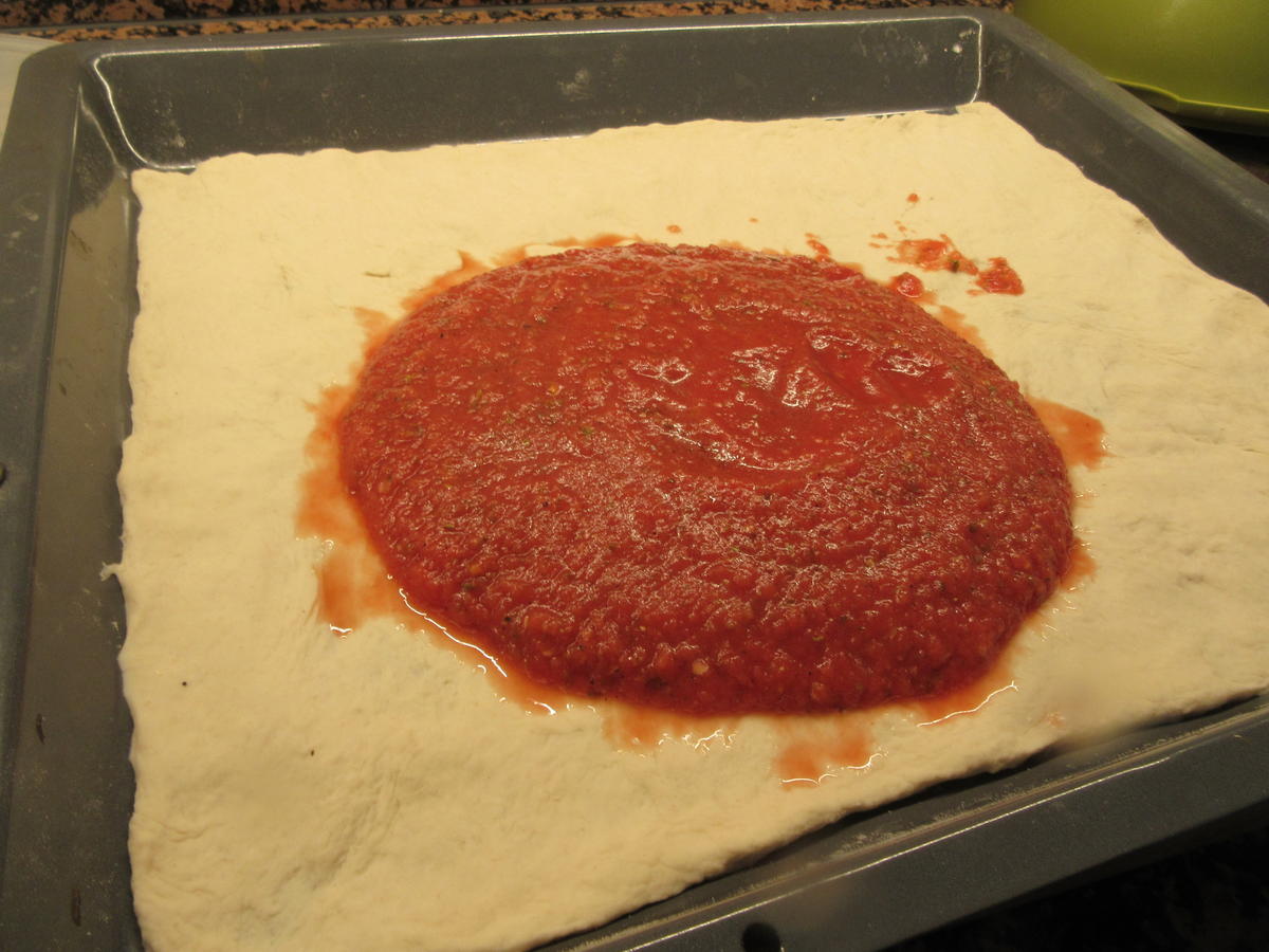 Pikantes Backen: Pizzateig, der 364igste  - "A la Napoli" - Rezept - Bild Nr. 7620