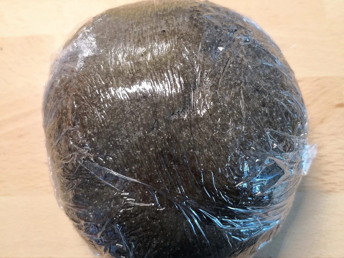 Rezept: Selbstgemachte Sepianudeln mit Meeresfrüchten Bild Nr. 7643 Selbstgemachte Sepianudeln mit Meeresfrüchten - Rezept - Bild Nr. 7643