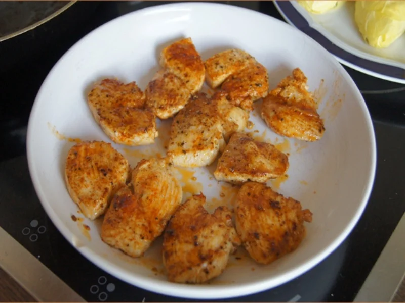 Hähnchenbrustfiletschnitzelchen mit Chicoree und Knollenselleriestampf - Rezept - Bild Nr. 7640