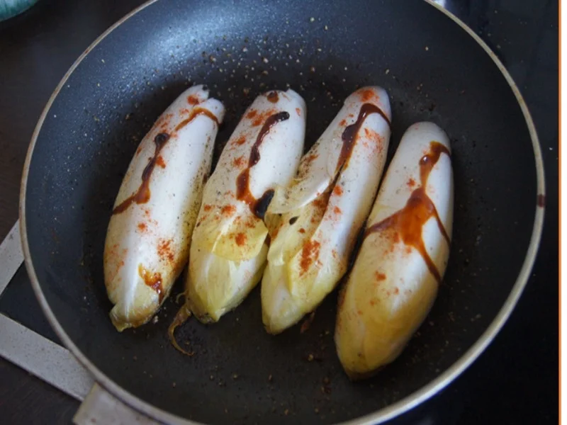 Hähnchenbrustfiletschnitzelchen mit Chicoree und Knollenselleriestampf - Rezept - Bild Nr. 7643